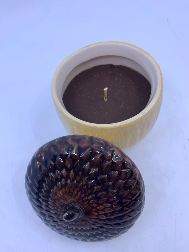 ACORN CANDLE.
