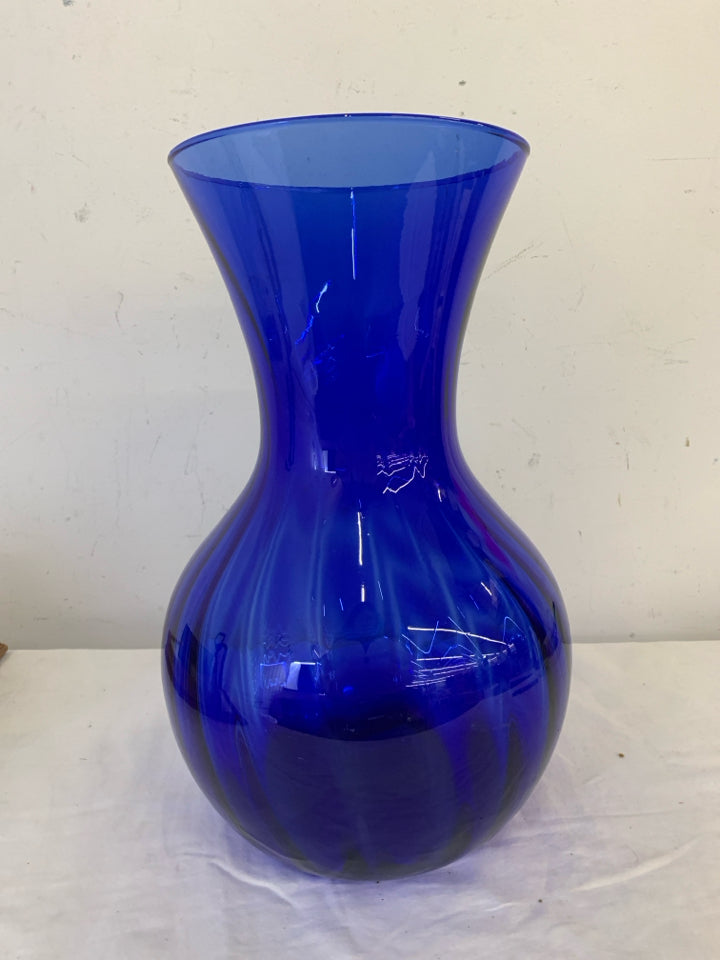 LARGE COBALT BLUE RIBBED VASE.