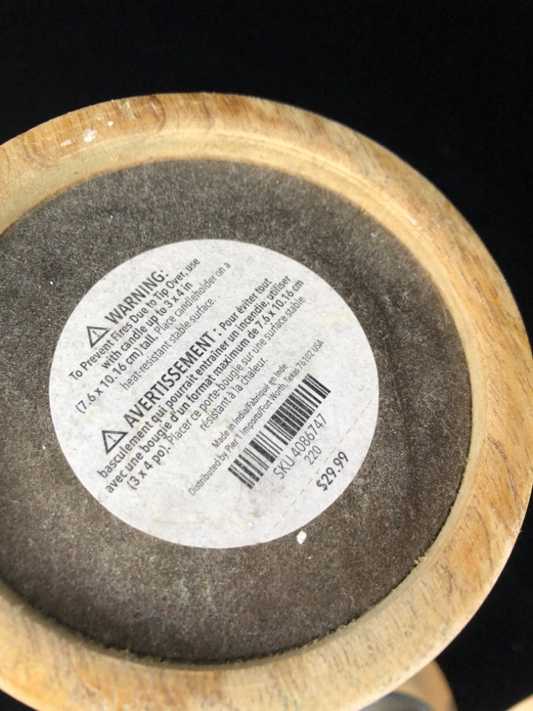 2PC WHITE/TEAL PAINTED PILLAR CANDLE HOLDERS.