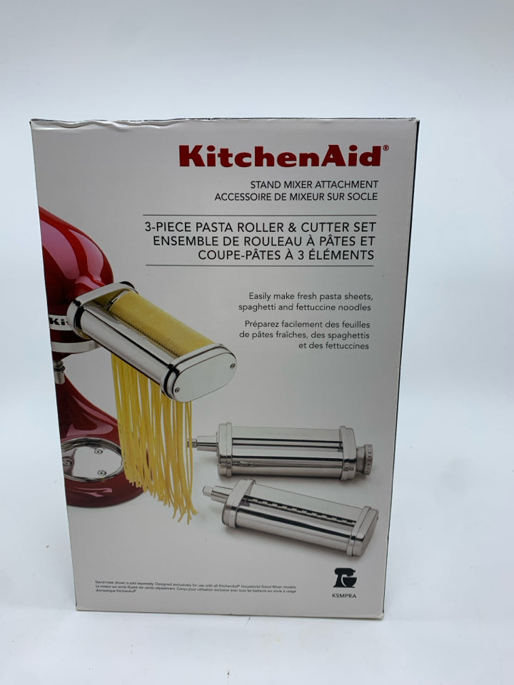 NIB KITCHEN AID PASTA SET MIXER ATTACHMENT.