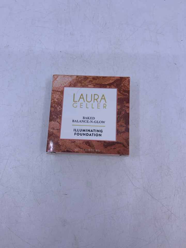 Laura Geller Baked Balance-N-Glow Illuminating Foundation - Tan 0.