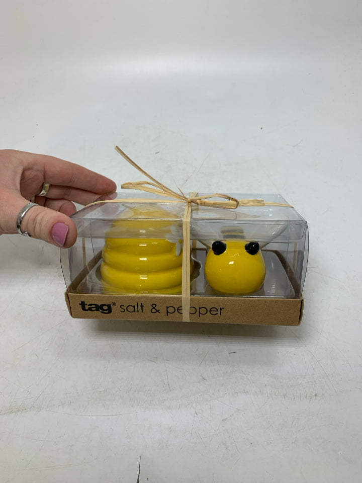 NIP BEE & HIVE SALT/PEPPER SHAKERS.