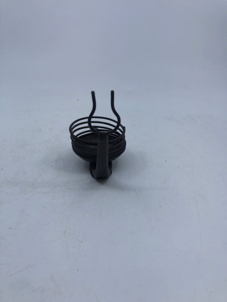 METAL SNAIL TEA LIGHT HOLDER.