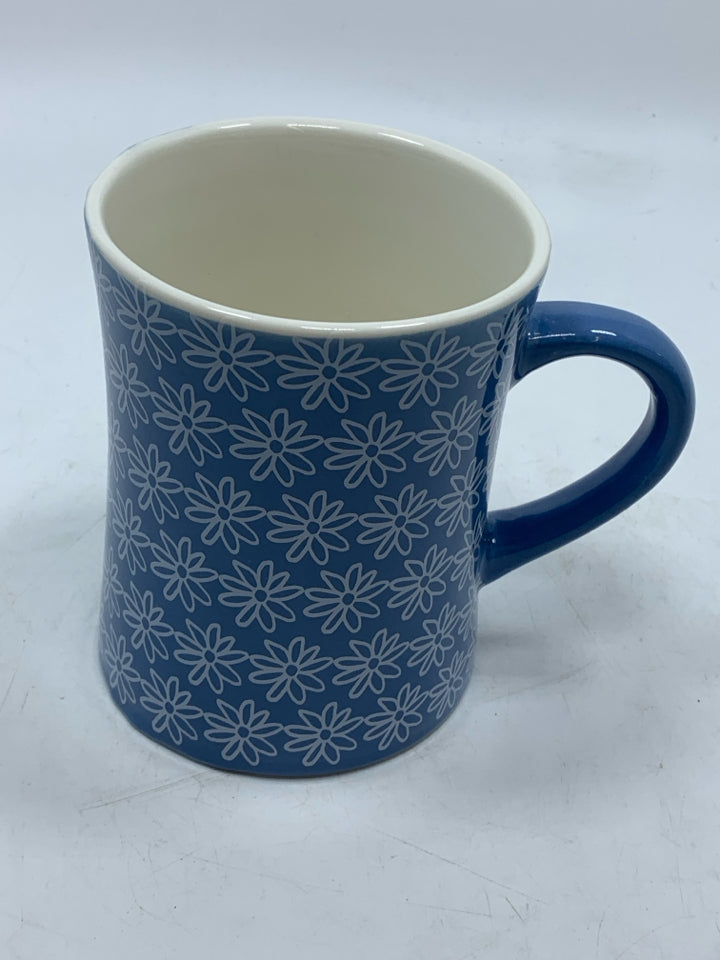 BLUE DAISY LIFE IS GOOD MUG.