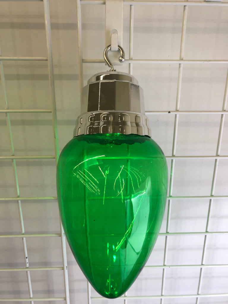 LARGE GREEN LIGHT UP BULB.