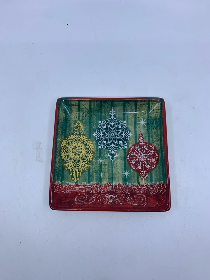 SMALL SQUARE 3 ORNAMENT DISH.