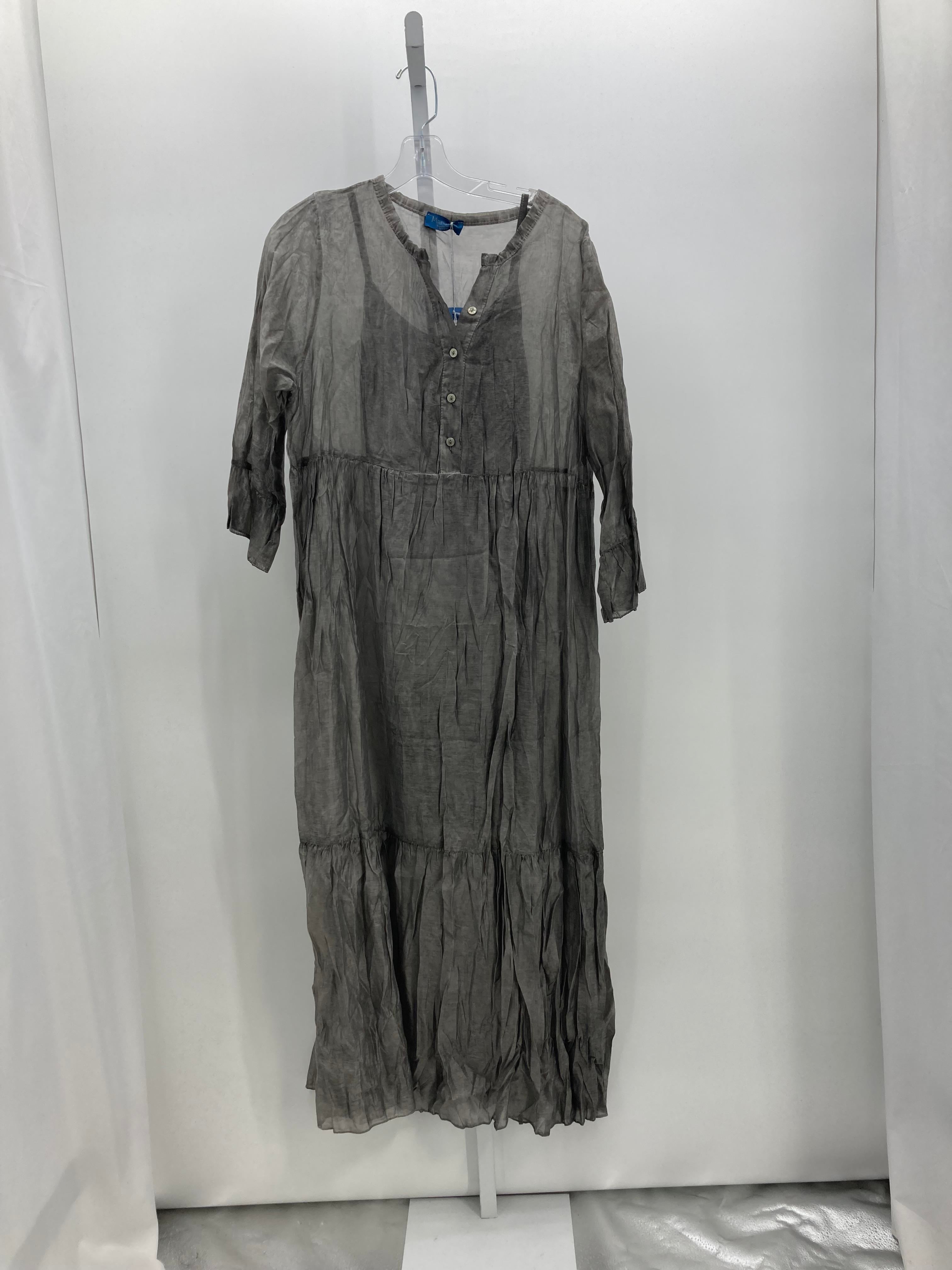 Size Medium Misses 3/4 Sleeve Dress