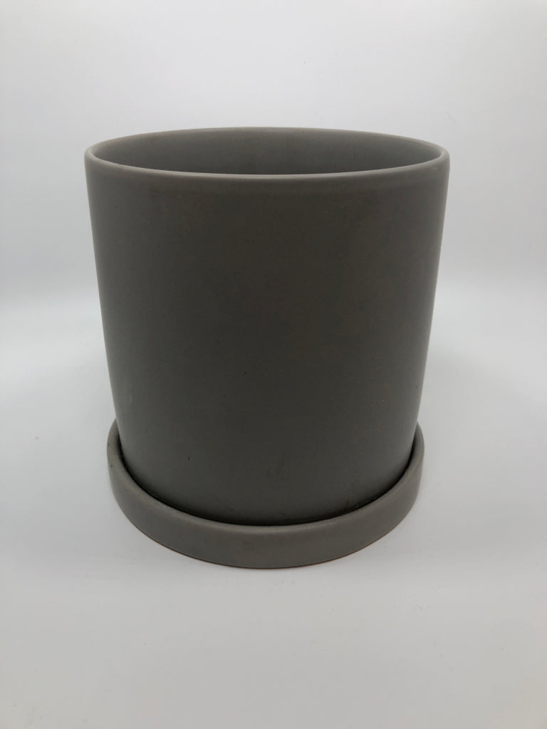 HEAVY GRAY CERAMIC PLANTER.