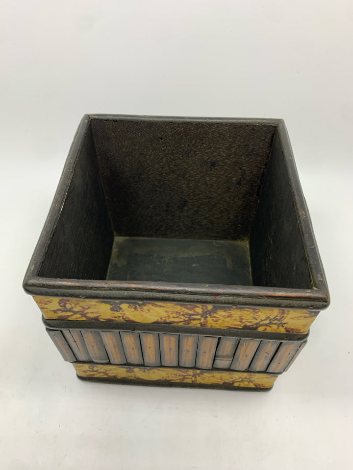 RECTANGULAR BAMBOO PLANTER.