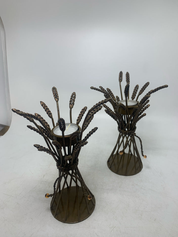 2 METAL WHEAT BUNDLES TEALIGHT HOLDERS.