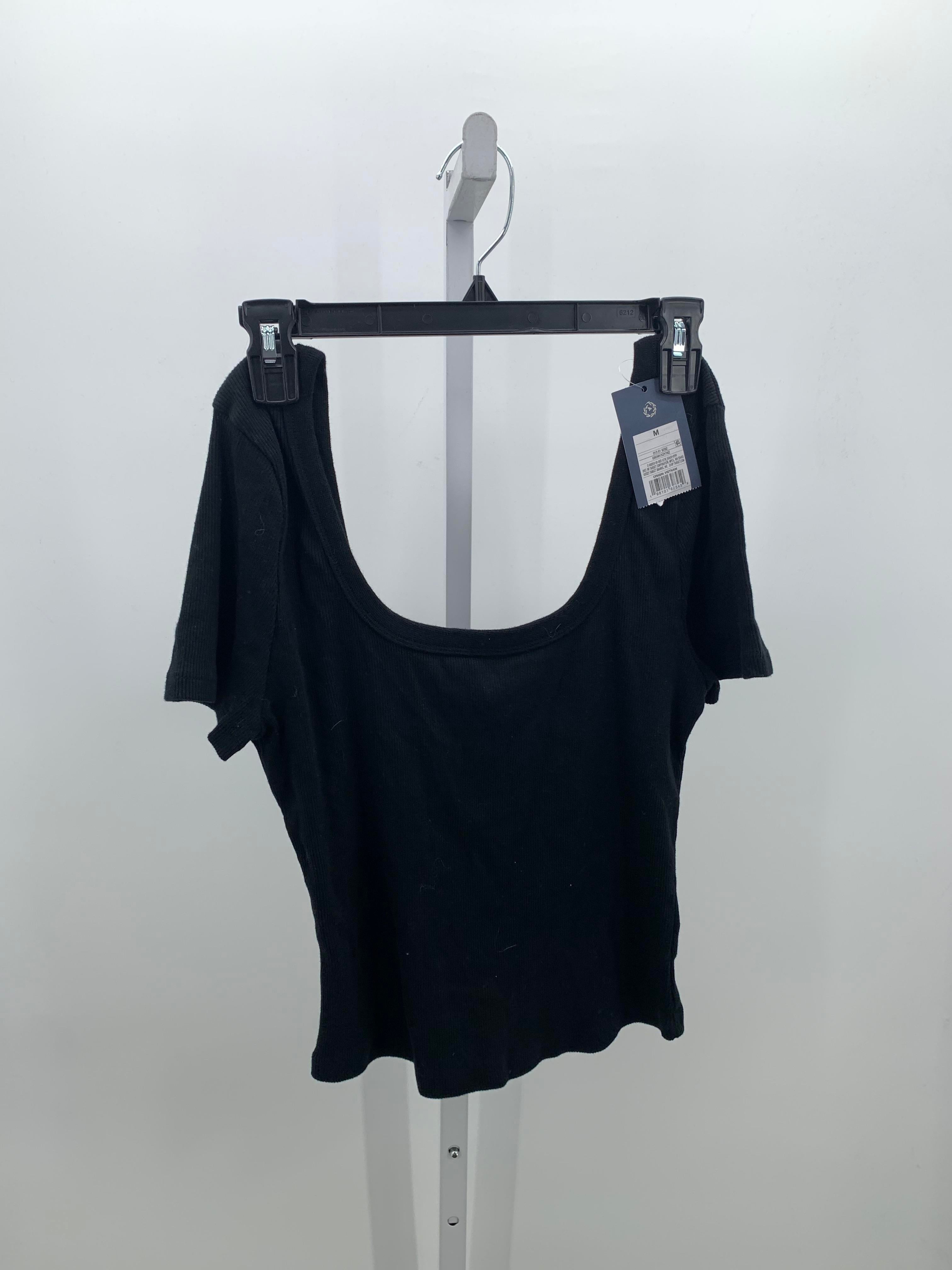Universal Thread Size Medium Misses Short Sleeve Shirt