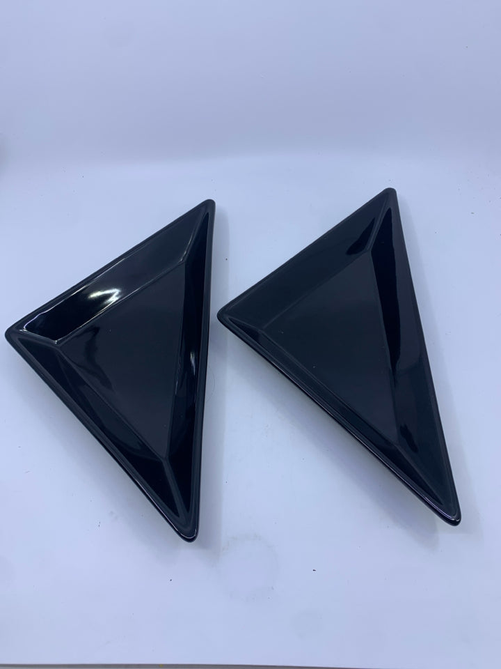 2 SIMPLE ADDITION TRIANGLE SERVERS.