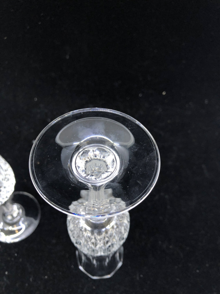 2 DIAMOND CUT GLASS CHAMPAGNE GLASSES.
