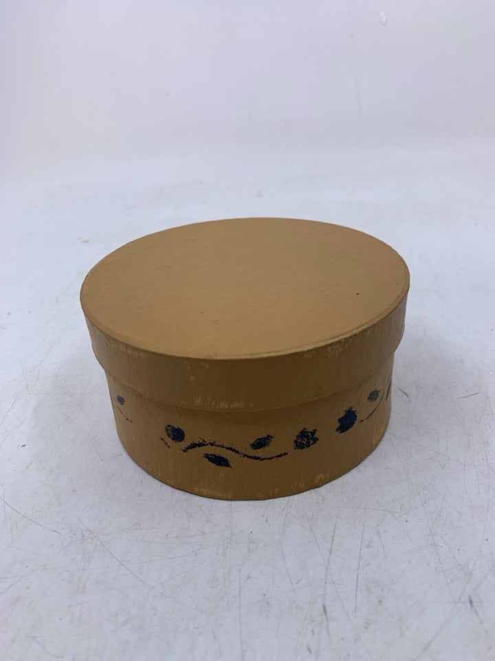 SMALL CIRCLE DECORATIVE BOX TAN.