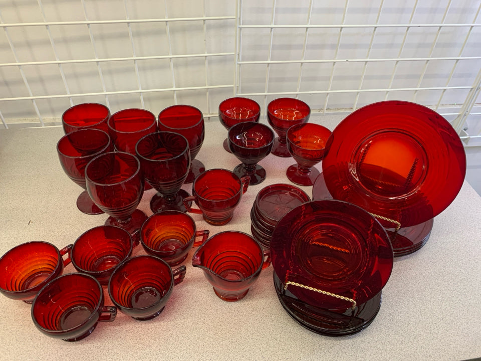 33PC RED RUBY GLASSWARE-SVC 4+.