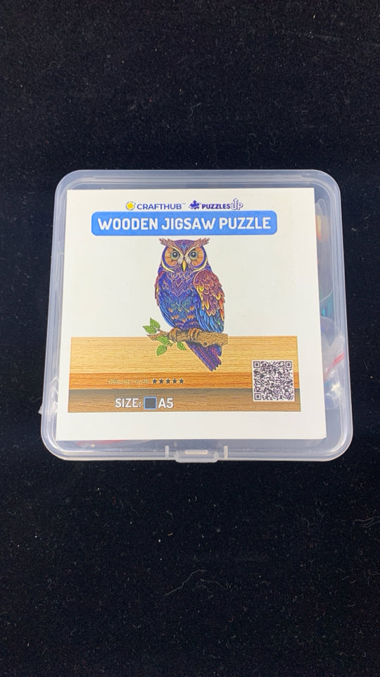NIB WOODEN JIGSAW PUZZLE OWL.