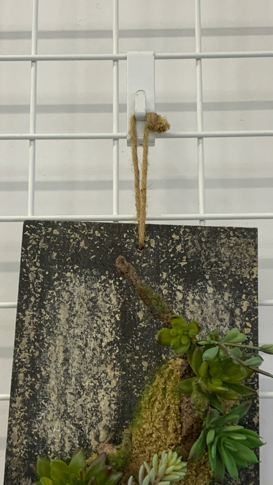 FAUX SUCCULENTS WOOD WALL-HANGING.