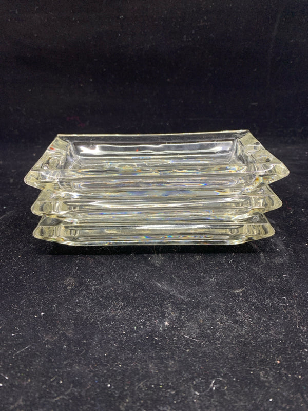 3 GLASS RECTANGLE ASH TRAYS.