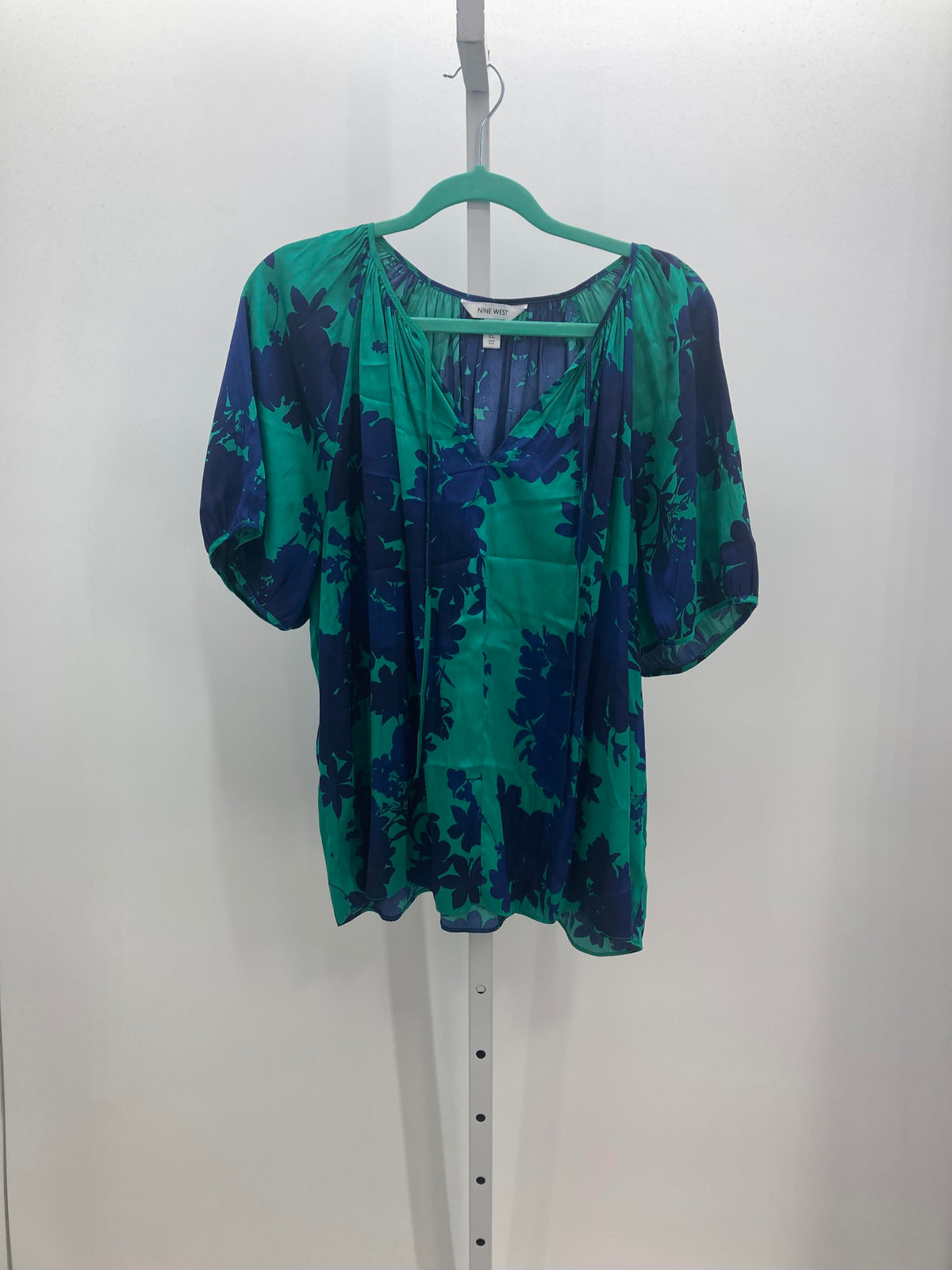 Nine West Size Extra Large Misses Short Sleeve Shirt