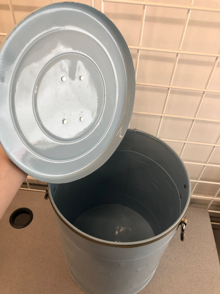 BLUE METAL DOG TREAT BIN W/LID.