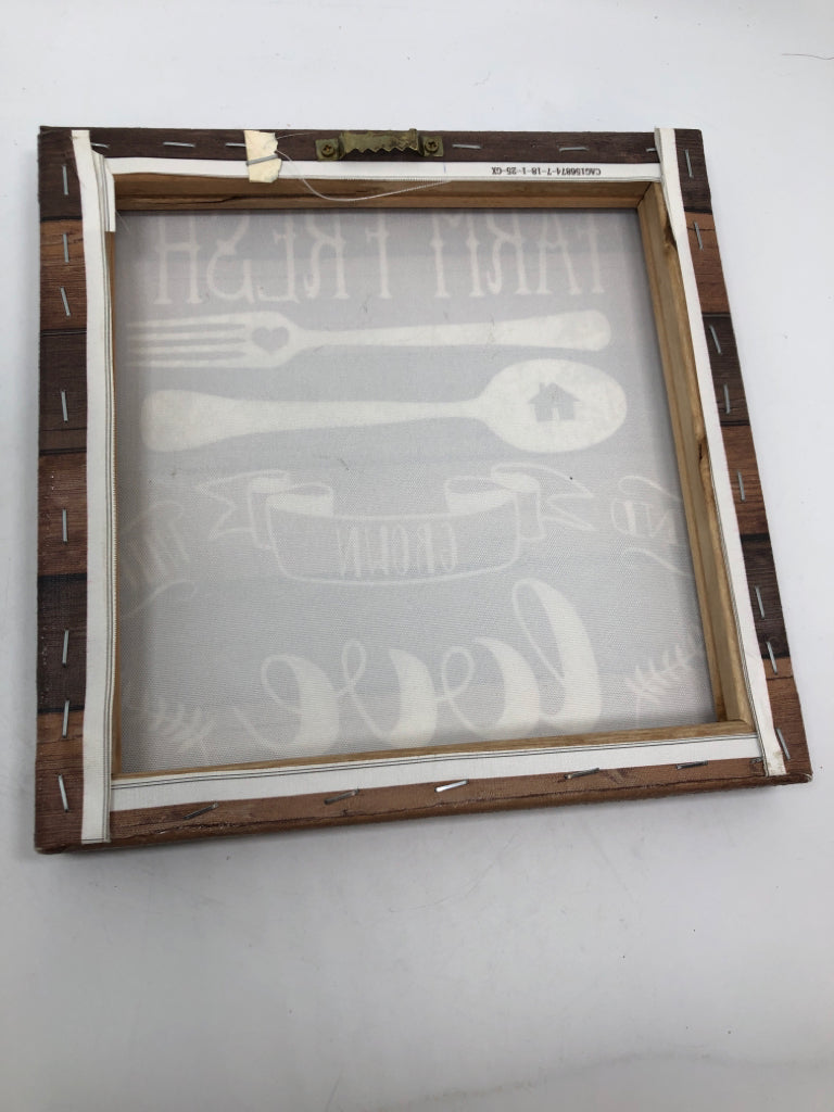 FARM FRESH LOVE CANVAS SIGN.