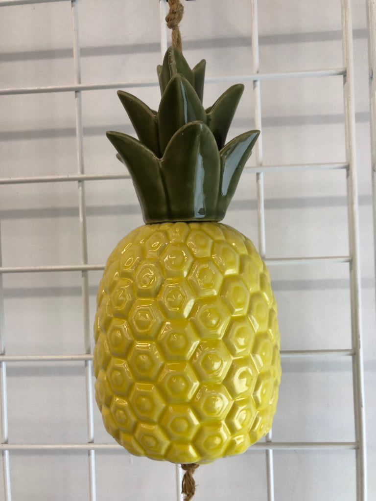 CERAMIC PINEAPPLE BELL.