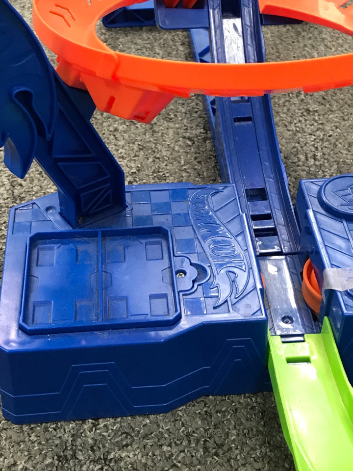 Hot Wheels Action Spiral Speed Crash Track Set with Motorized Booster & Toy Car