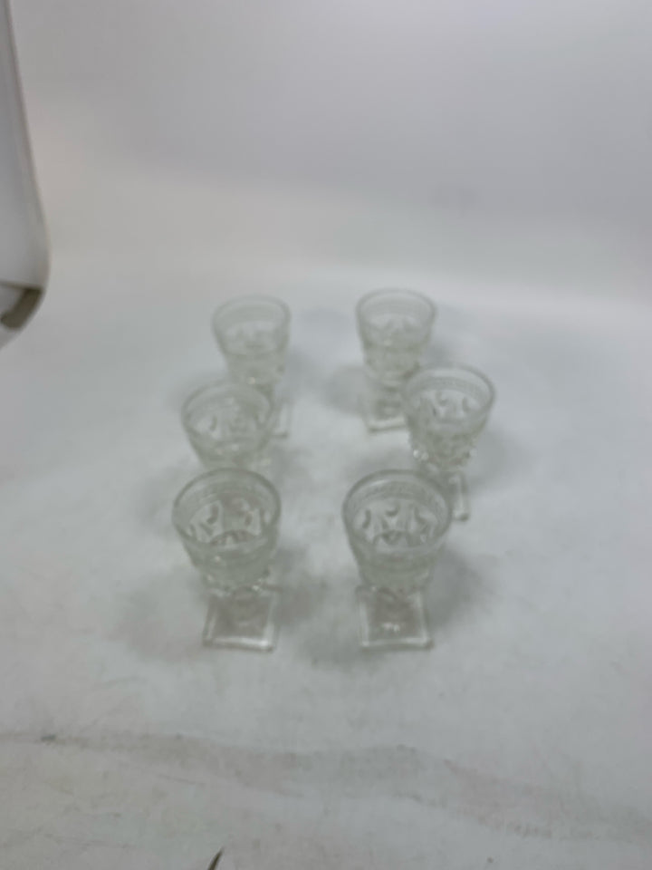 6 TEXTURED CORDIAL GLASSES.