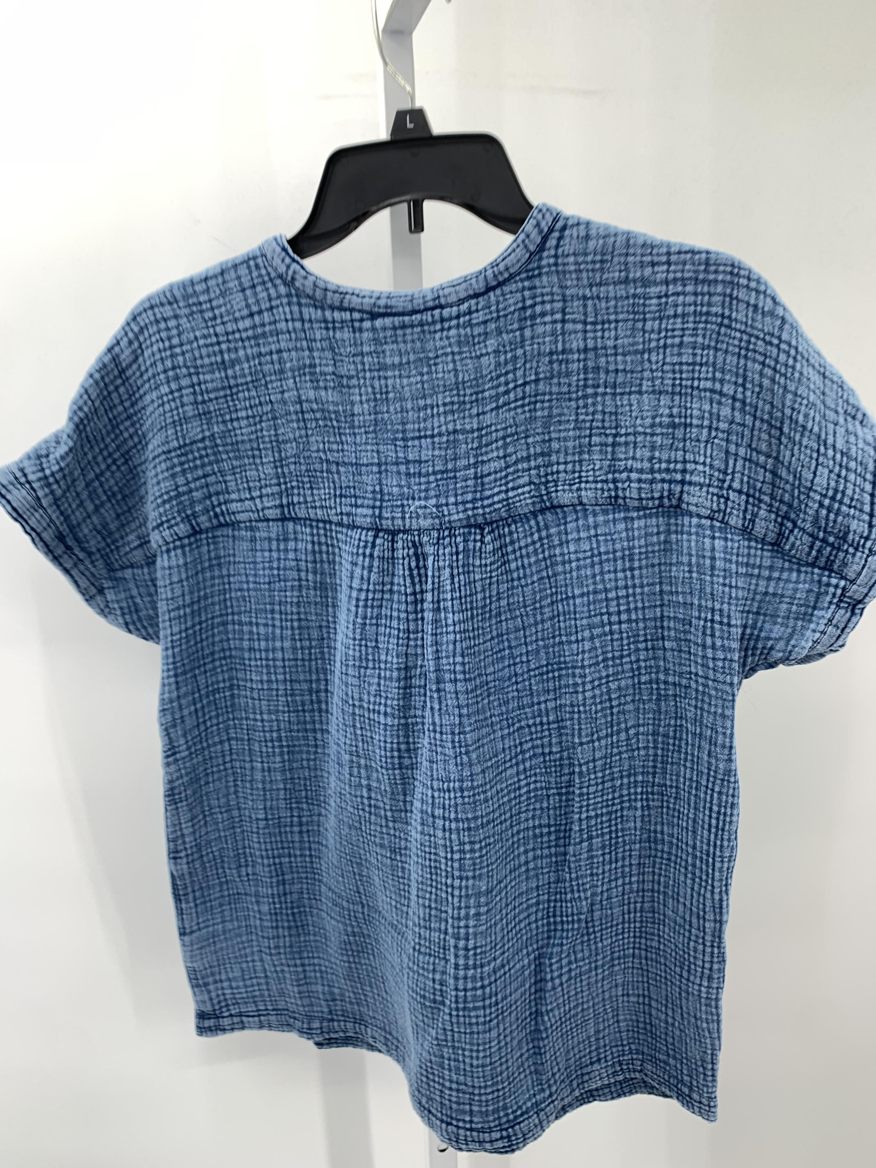 A.N.A. Size Medium Misses Short Sleeve Shirt