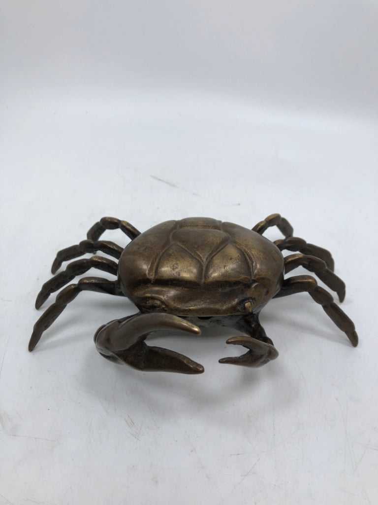 VTG STYLE BRASS CRAB BOX.