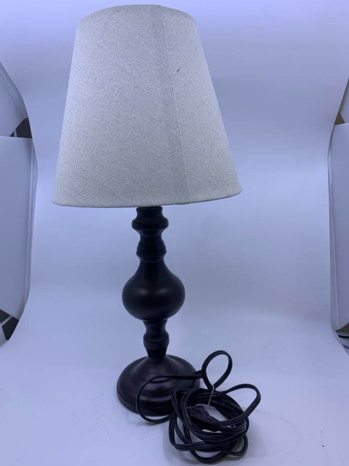BROWN METAL BASE TOUCH LAMP W/ CREAM TEXTURED SHADE.