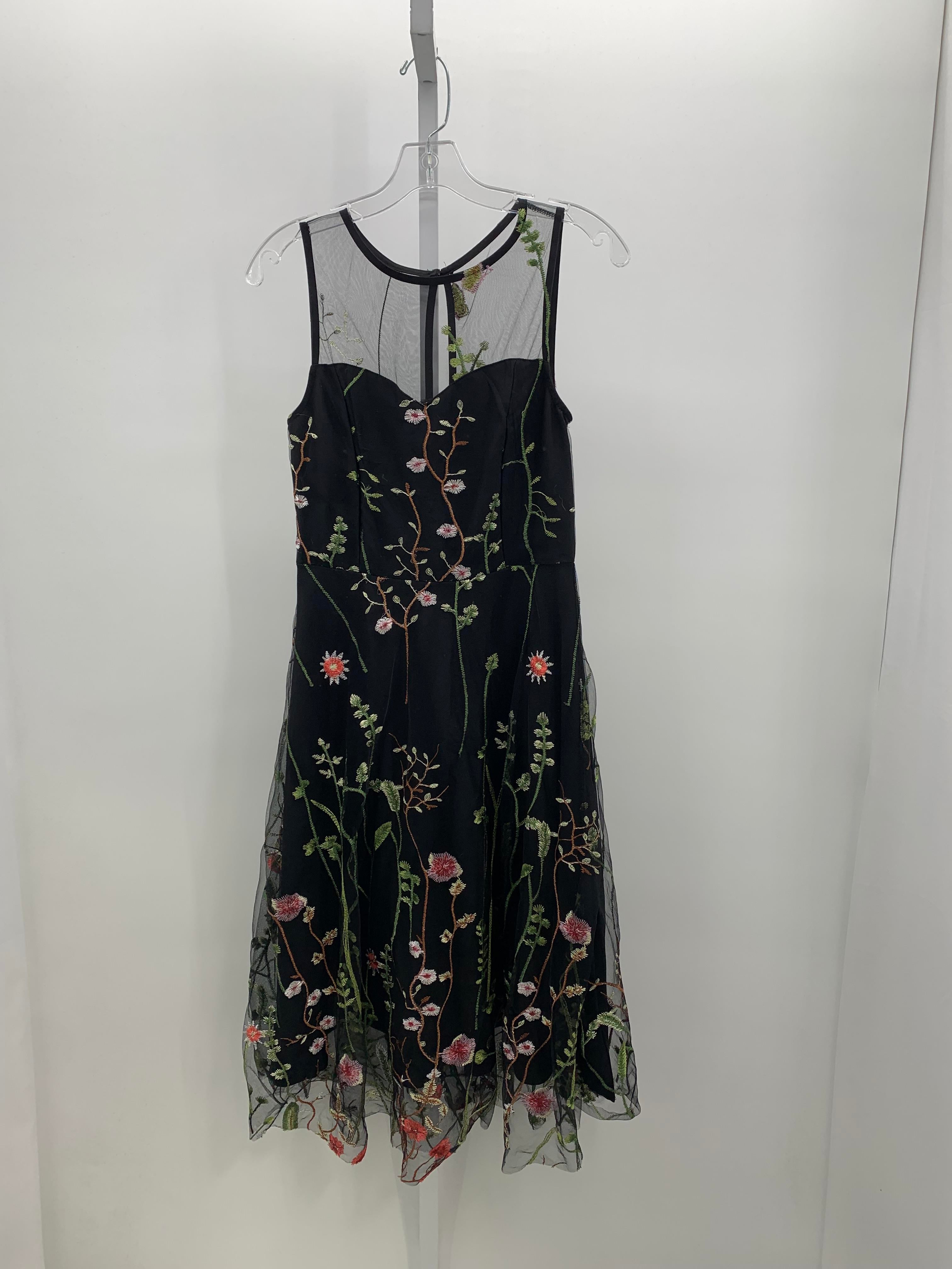 Size Small Misses Sleeveless Dress