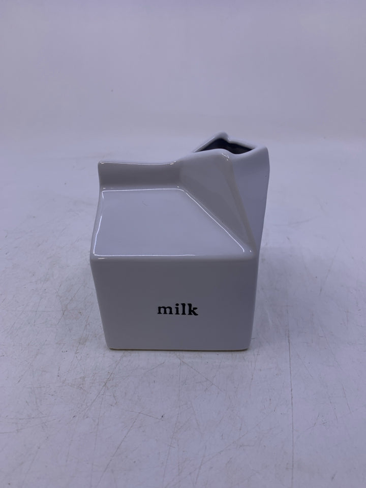 MILK CARTON SERVER