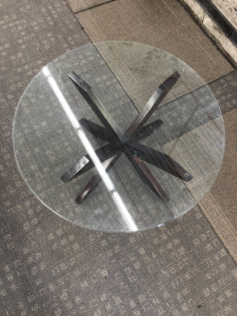 CIRCLE LOW GLASS COFFEE TABLE W/ DARK BASE.