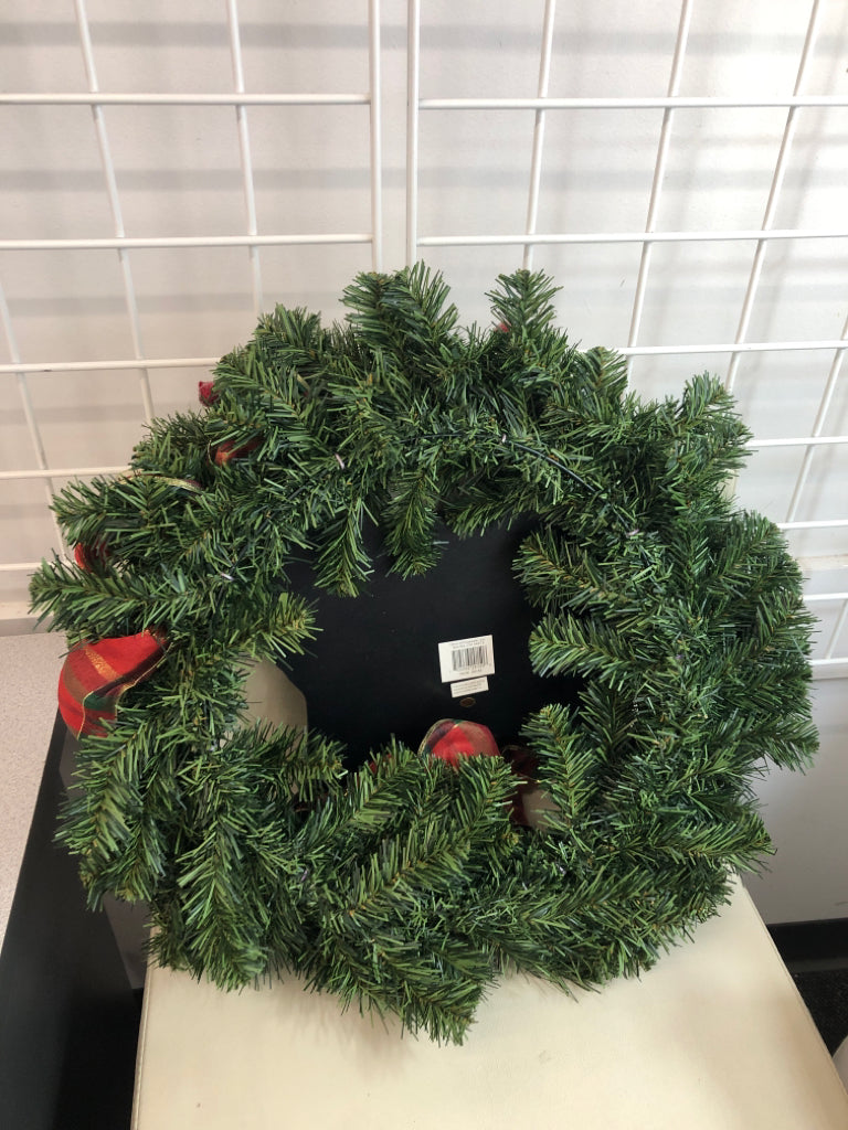 BEAR BUTT WREATH.