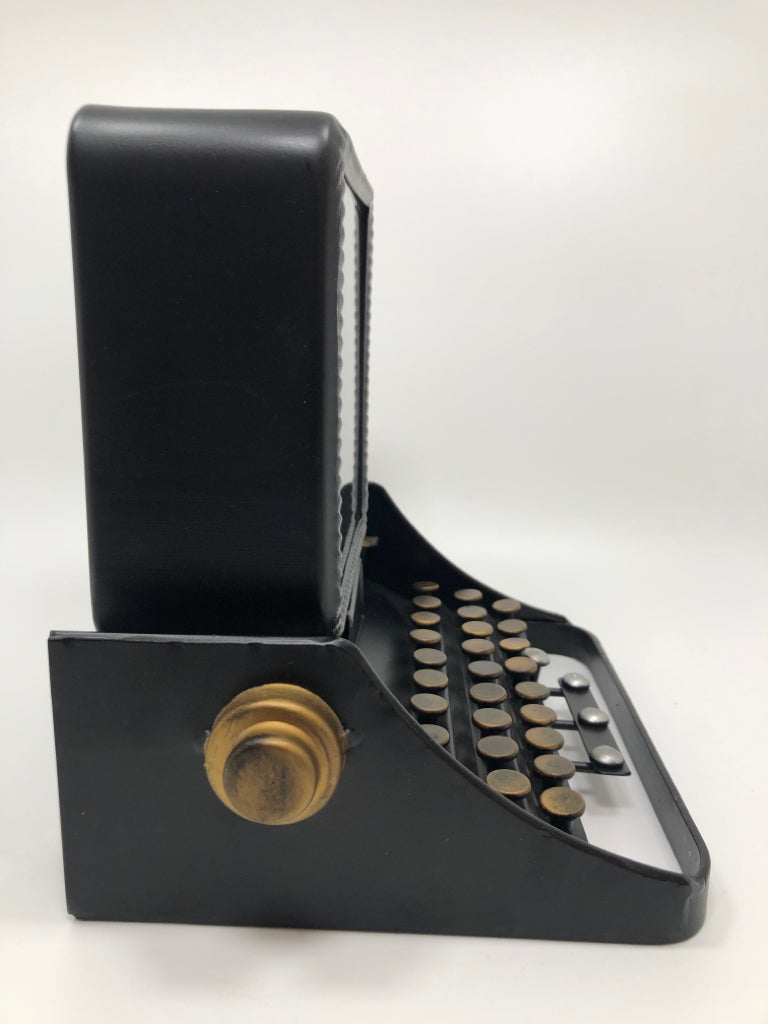 TYPEWRITER STYLE DESK CLOCK.