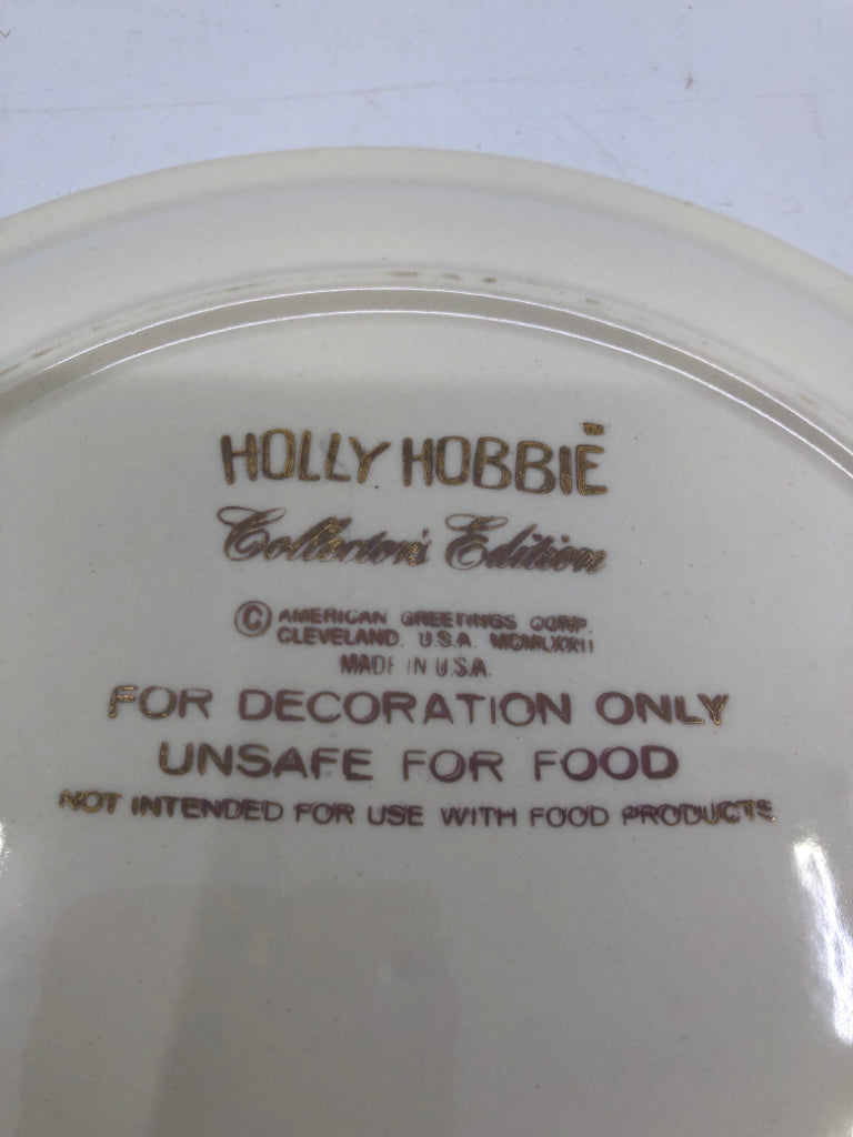 VTG WHEN GOOD FRIENDS DISH- HOLLY HOBBIE.