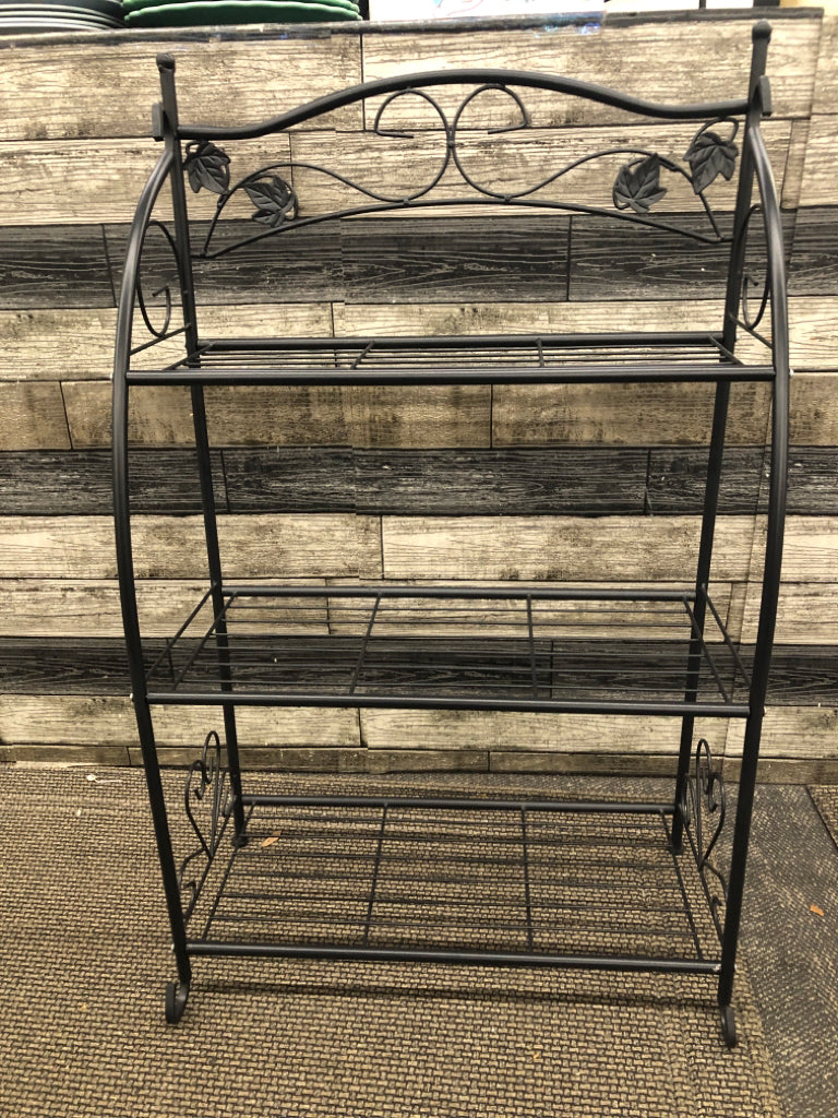 BLACK METAL 3 TIER PLANT STAND.