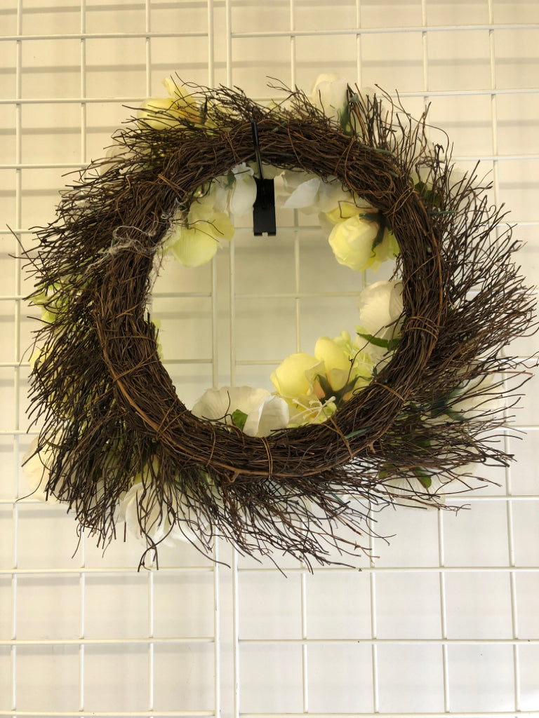 WHITE/YELLOW FLORAL WREATH.