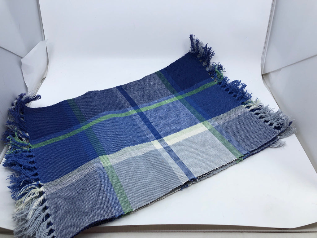 4 BLUE PLAID PLACE MATS.