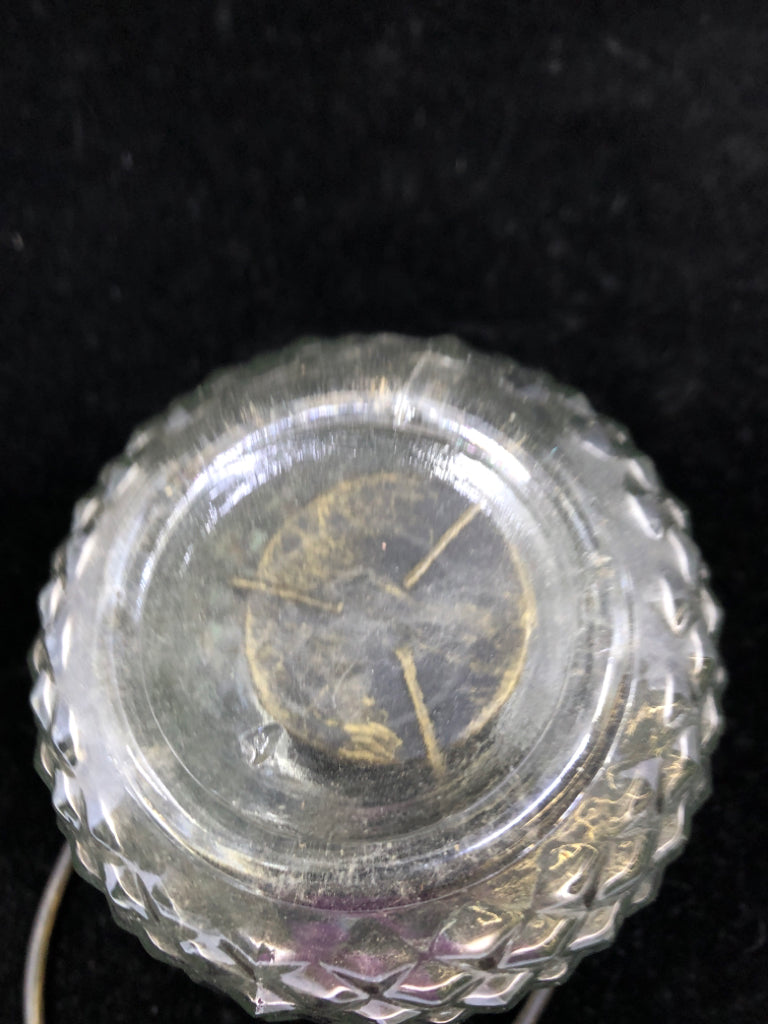 CLEAR GLASS LANTERN TEA LIGHT HOLDER.