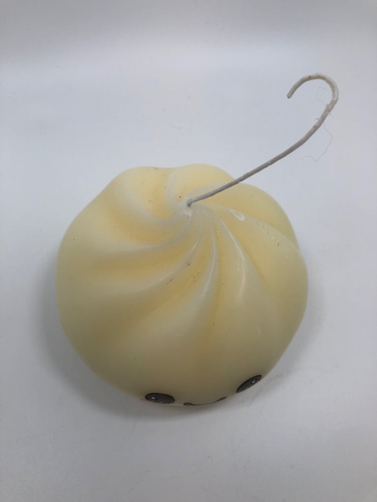 WHITE CANDY DROP W/FACE CANDLE.