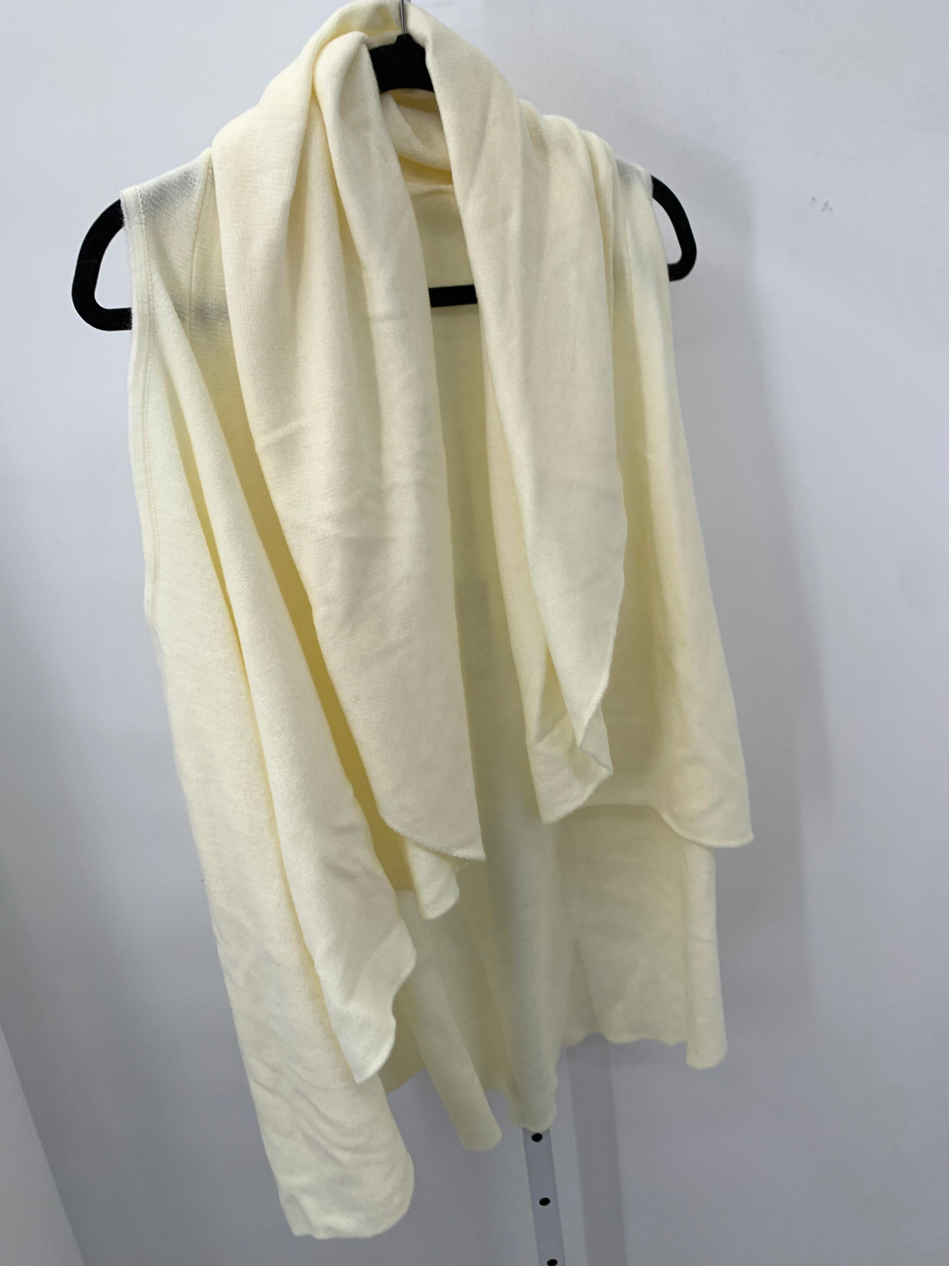 Mia & Tess Size Medium Misses Shawl