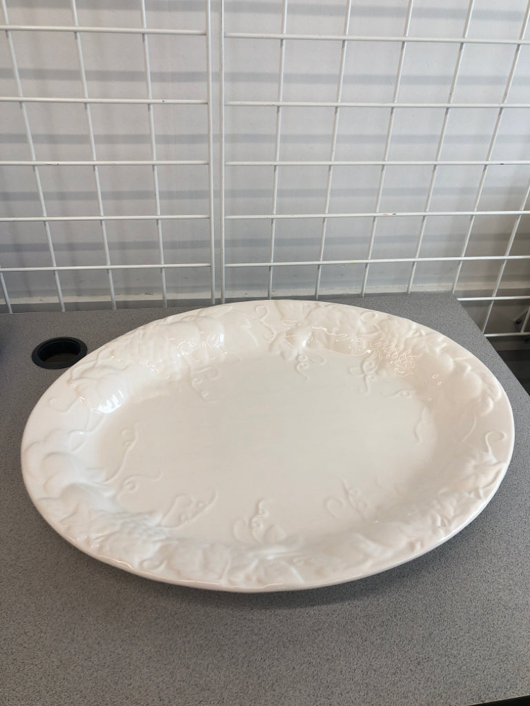 LG WHITE FRUIT EMBOSSED PLATTER.