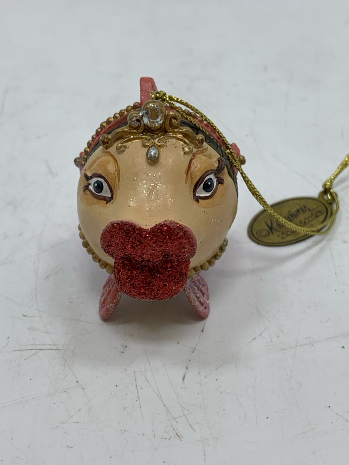 KISSING FISH HINGED ORNAMENT - KATHERINE COLLECTION.