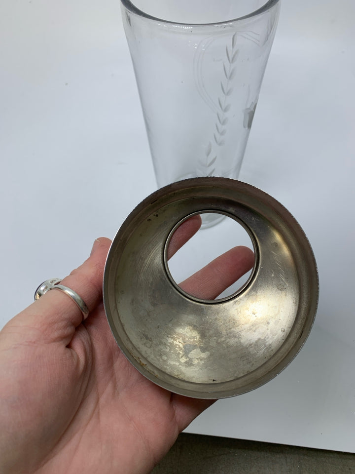 VTG LARGE ETCHED WHEAT GLASS MIXER W/ METAL TOP.