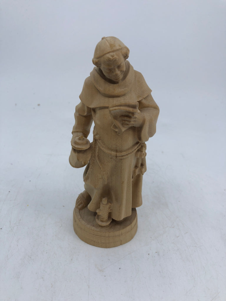 VTG WOOD CARVED MAN- KRAUS OBERAMMERGAU.