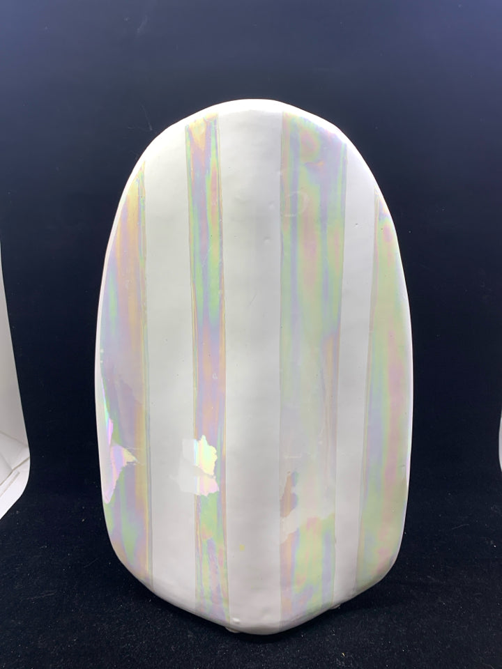 WHITE IRIDESCENT WIDE VASE.