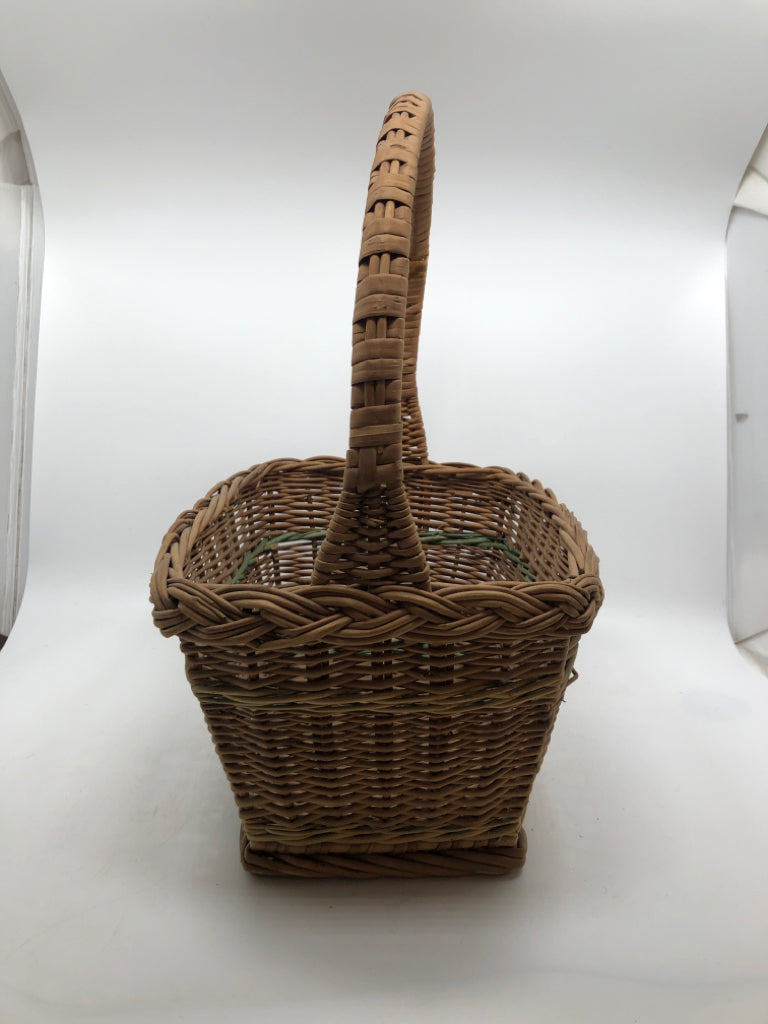 GREEN STRIPE WICKER BASKET.
