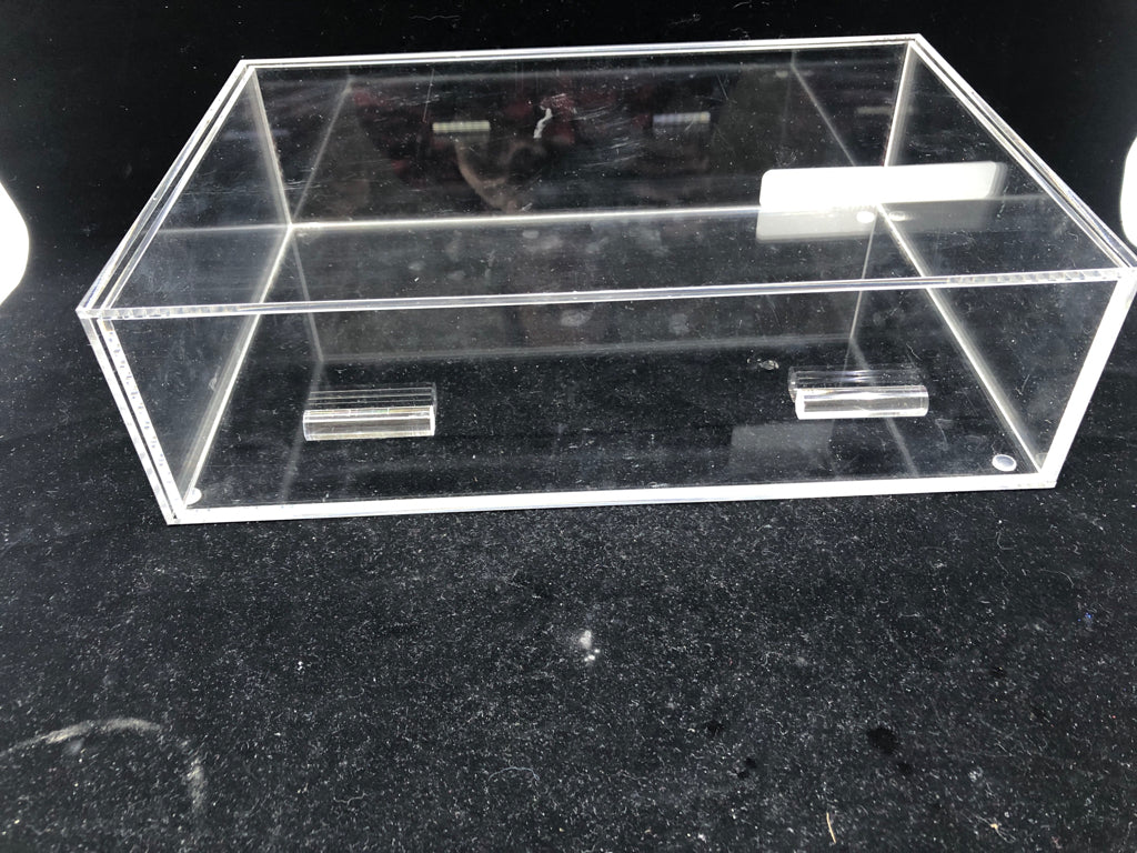 CLEAR PLASTIC SINGLE DRAWER.